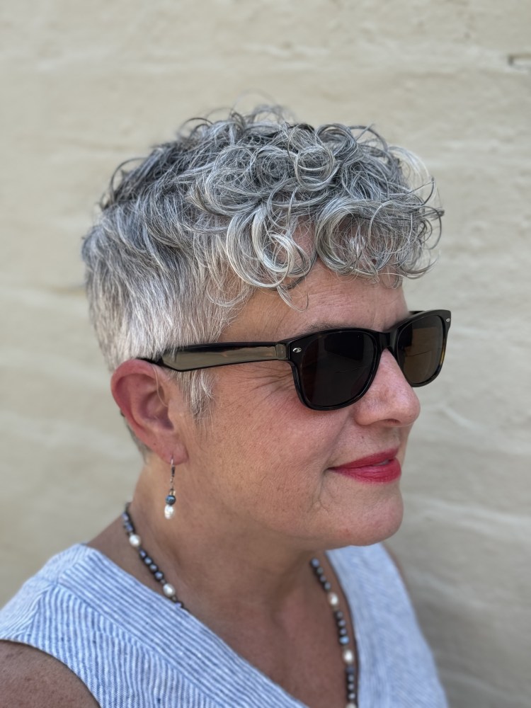 A client with silver and white curls